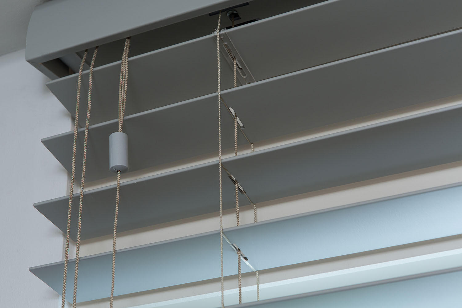 Kindveilige blinds van Van Eyck shutters