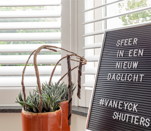 Lente in huis met shutters