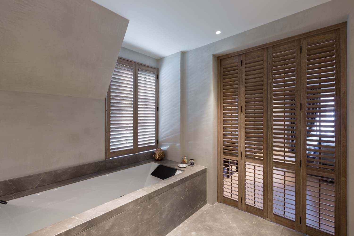 Roomdivider shutters